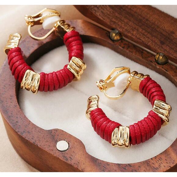 Clip on 1" indented gold and red leather wrapped hoop earrings - Picture 1 of 4